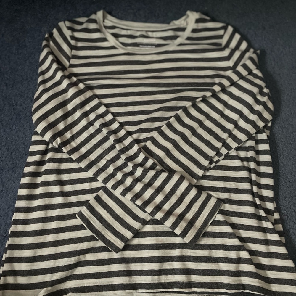 Sonoma Black and White Everyday Tee